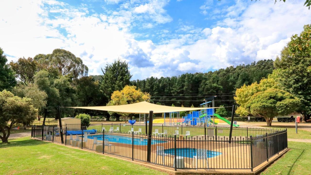 Big4 Porepunkah Holiday Park Bright Exterior photo
